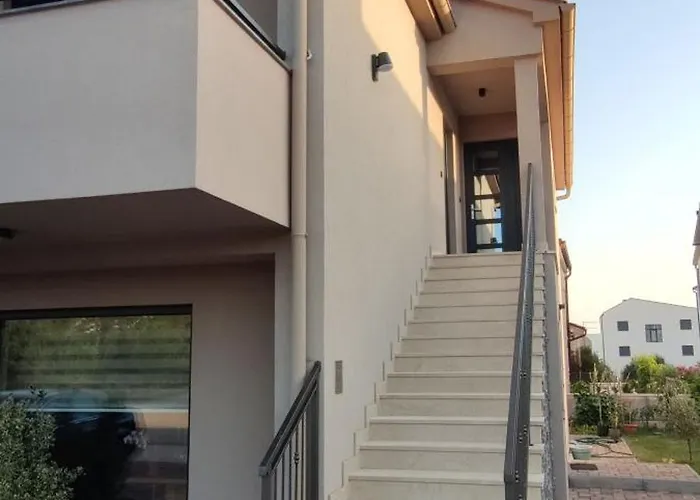 Modern * Biograd Na Moru